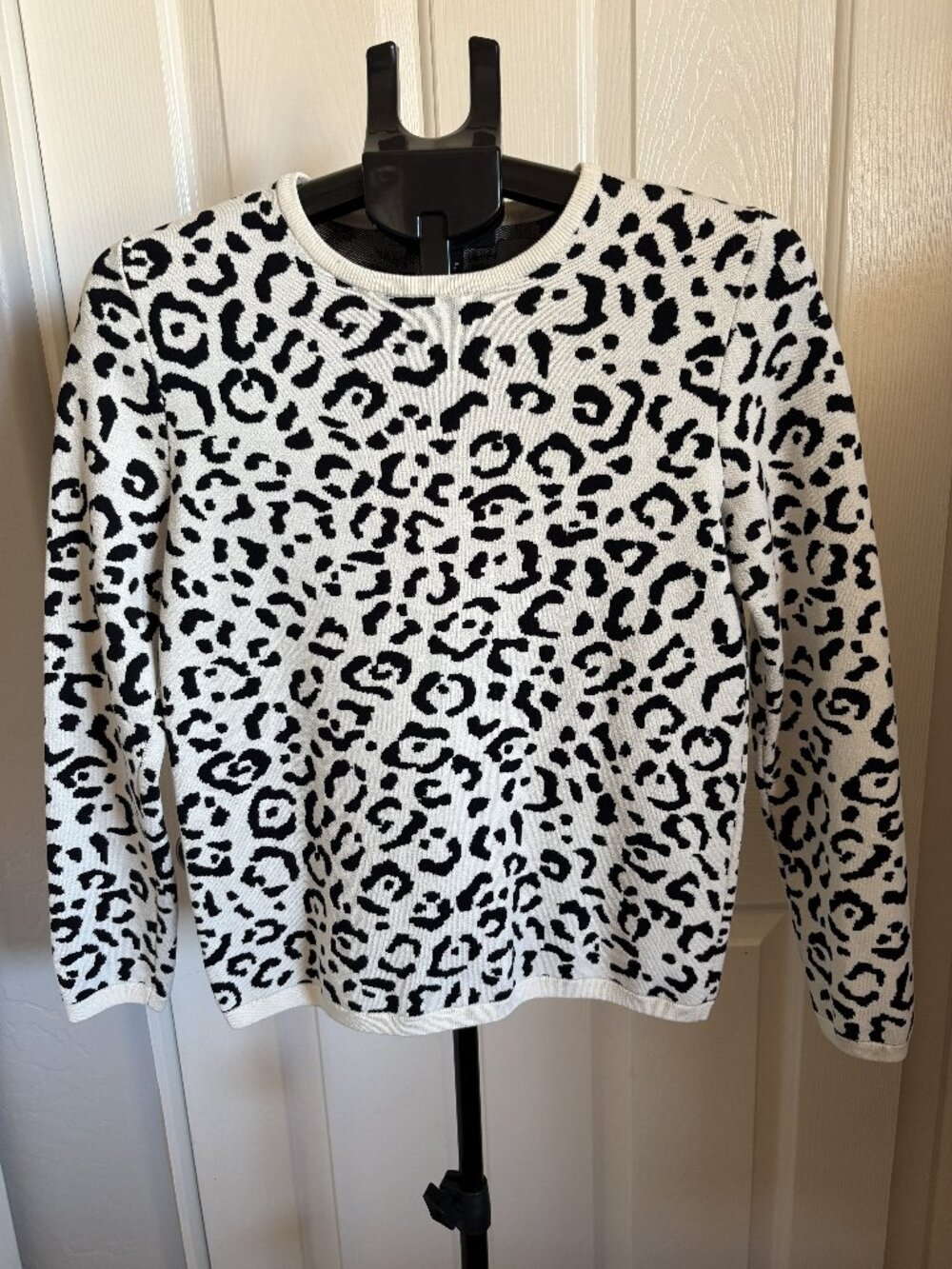 Ann Taylor black/off white animal print sweater